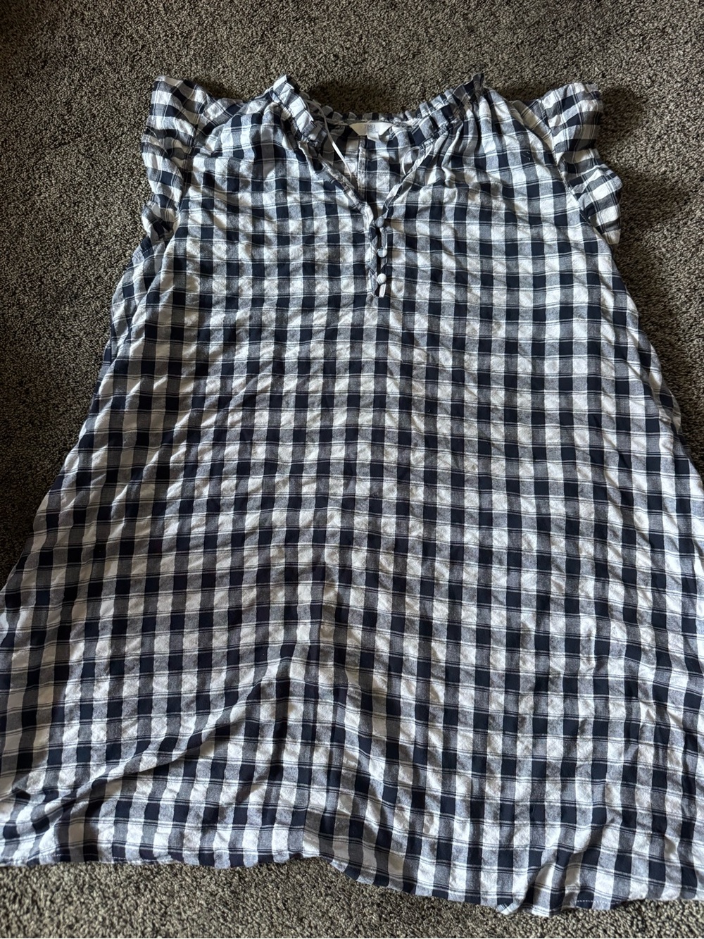 Time and Tru Black and White Gingham Short Sleeve Top